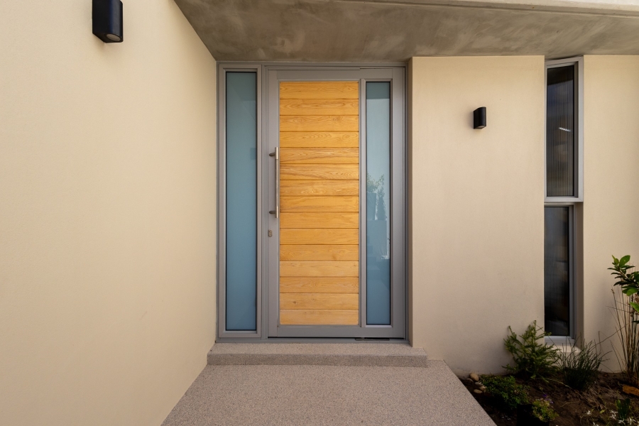 4 Bedroom Property for Sale in Whale Rock Western Cape